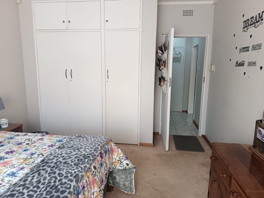 3 Bedroom Property for Sale in Rhodesdene Northern Cape